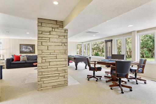 300 Westwood Drive N, Golden Valley, MN 55422