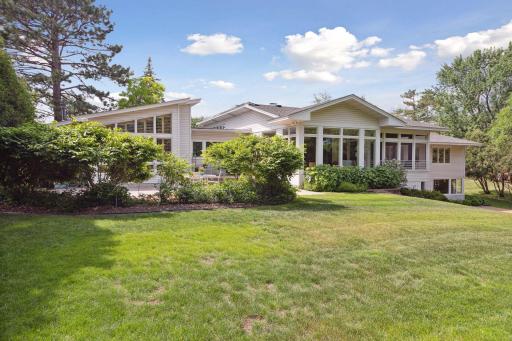 300 Westwood Drive N, Golden Valley, MN 55422