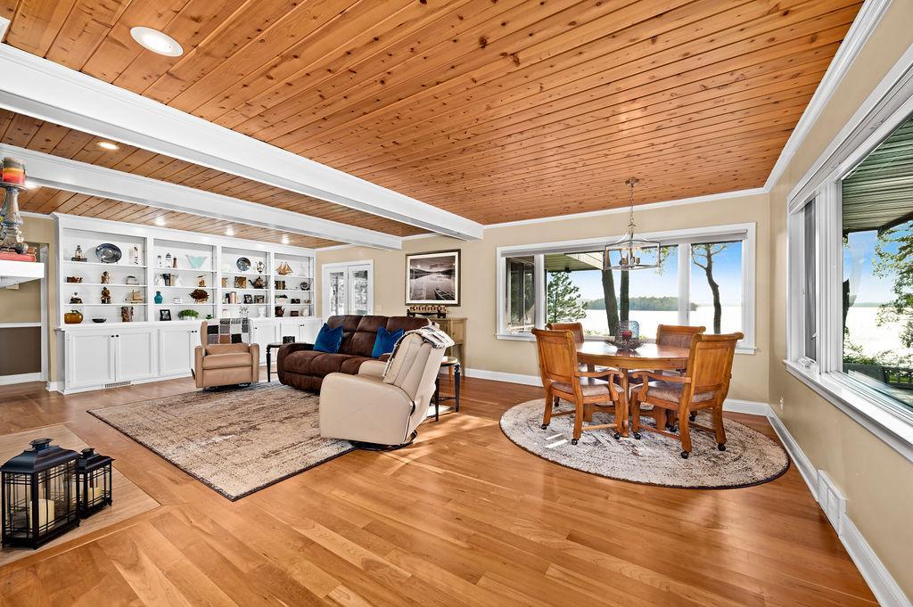 IsleviewRdInterior-10.jpg