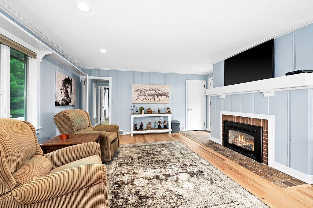IsleviewRdInterior-33.jpg
