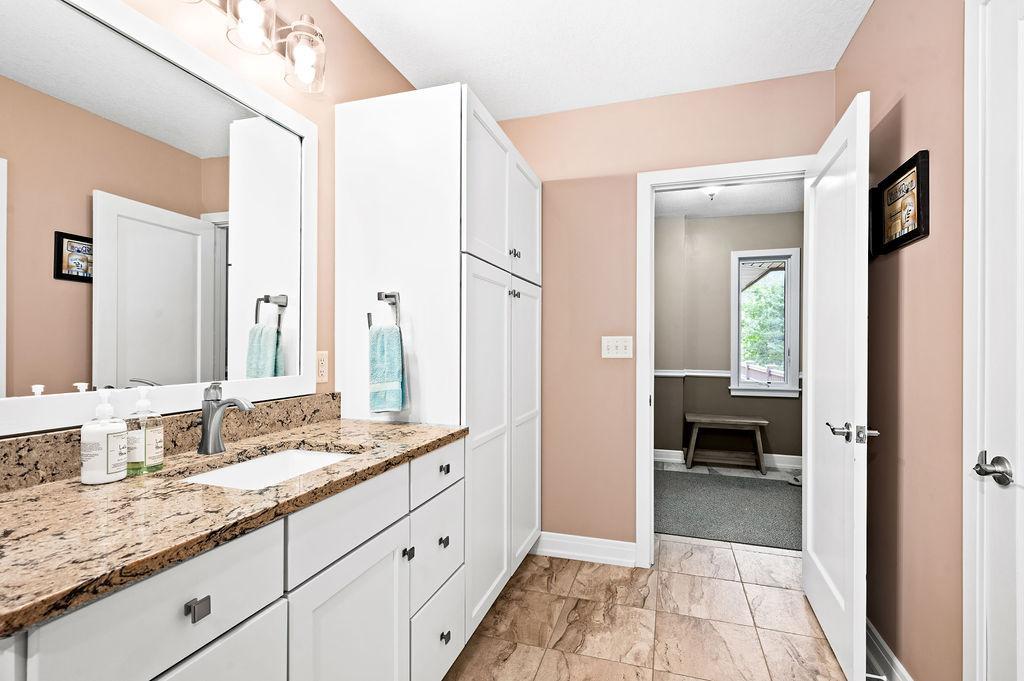 IsleviewRdInterior-37.jpg