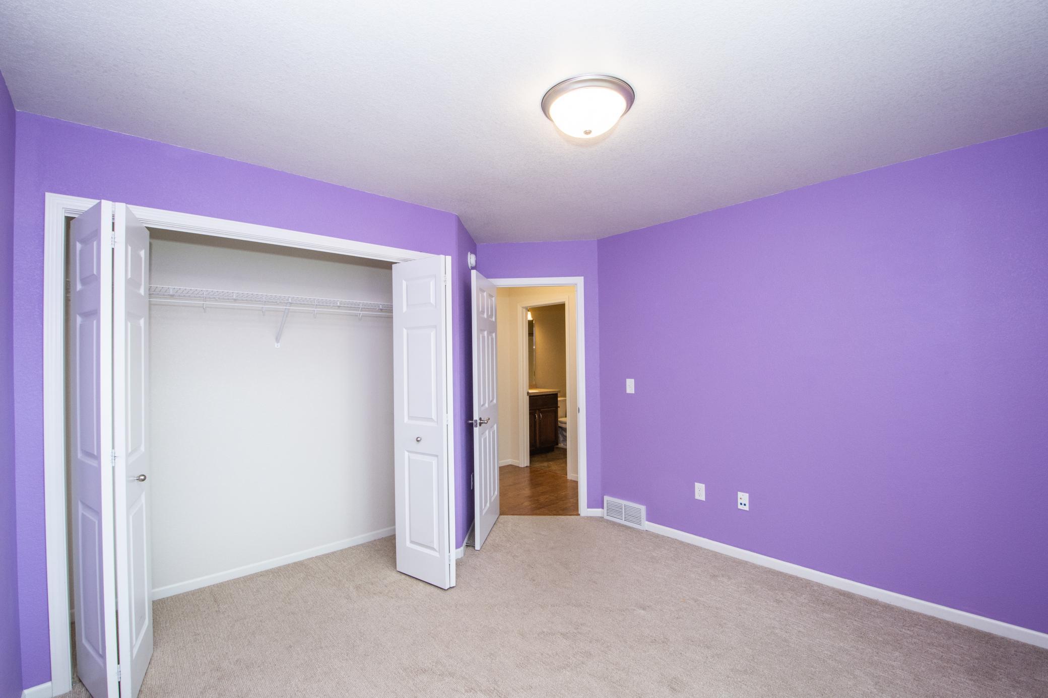 Bedroom2-2.jpg