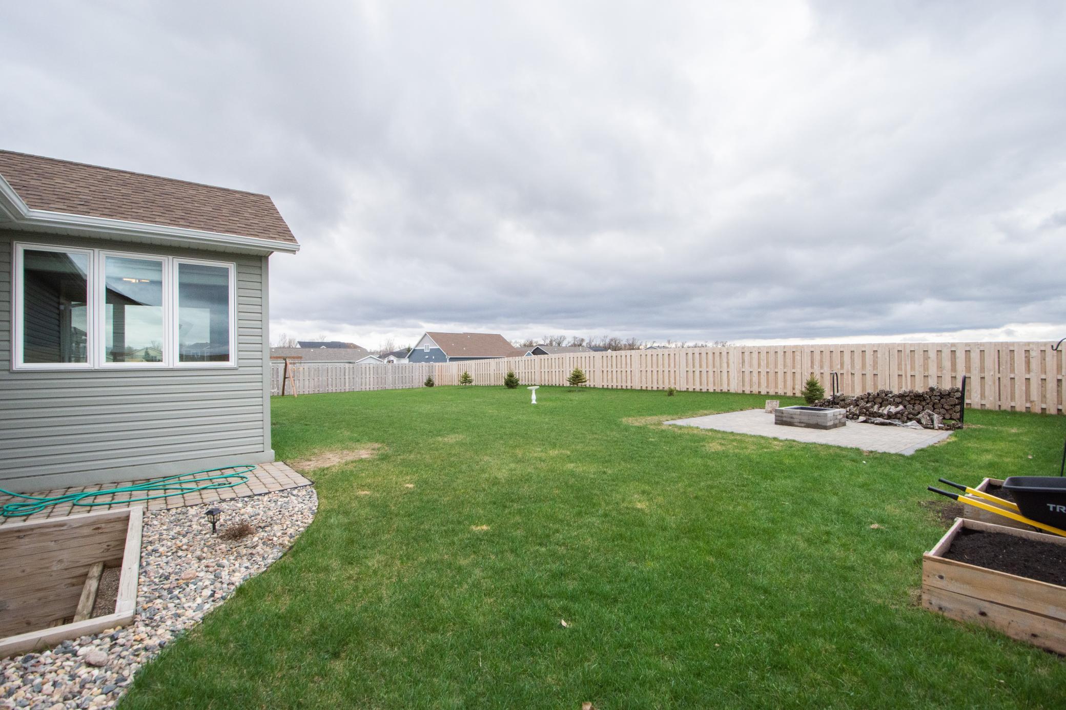 Backyard-6.jpg