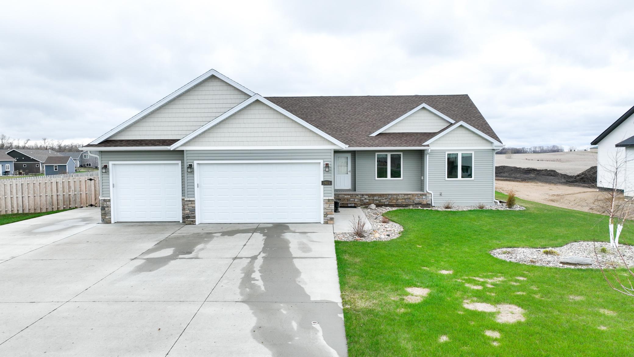 2421 Westgate-16.jpg