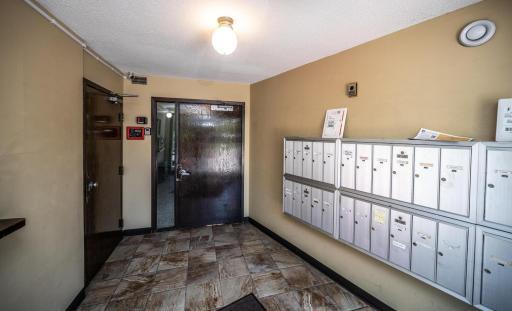 8045 Xerxes Ave S Minneapolis-large-005-012-Entry Detail-1500x913-72dpi.jpg
