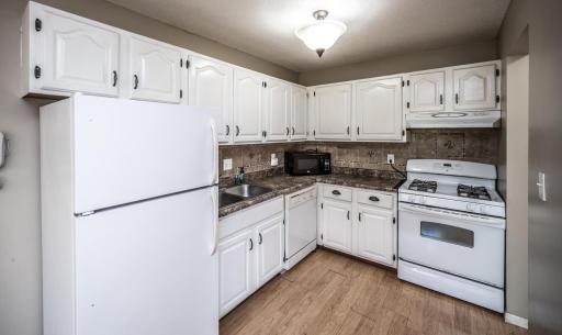 8045 Xerxes Ave S Minneapolis-large-017-005-Kitchen-1500x895-72dpi.jpg