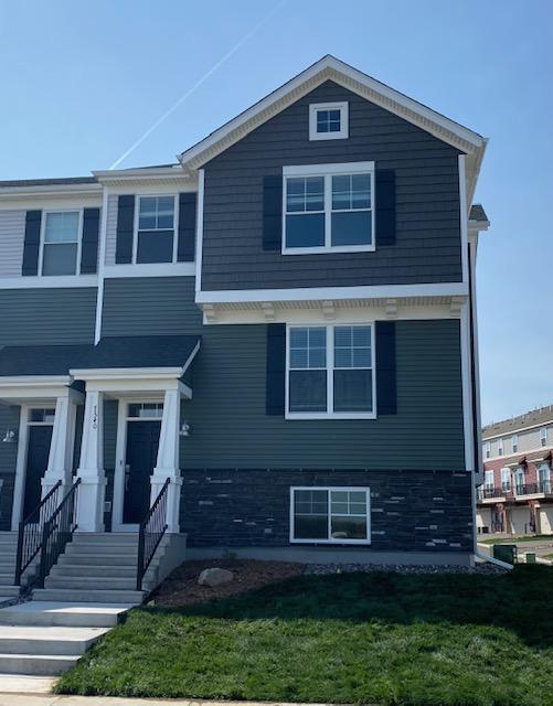 Photo for 7540 38th Street N, Oakdale, MN 55128 - Listing #6368259 End unit, 3 bedroom, 3 bath townhome with beautiful wetland view in Oakdale's newest community!