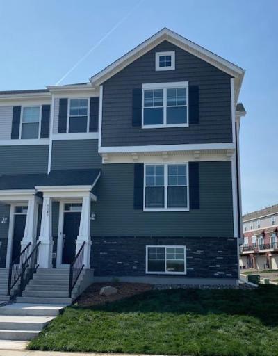 Photo for 7540 38th Street N, Oakdale, MN 55128 - Listing #6368259 End unit, 3 bedroom, 3 bath townhome with beautiful wetland view in Oakdale's newest community!