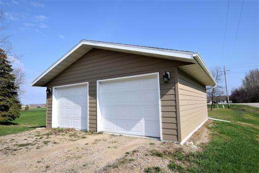 201 19th Avenue NE, Roseau, MN 56751