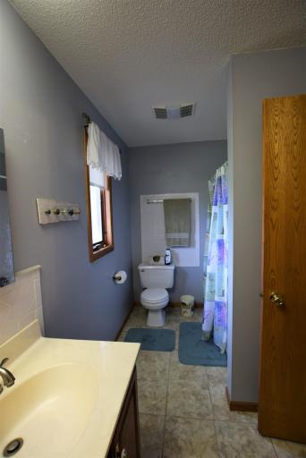 201 19th Avenue NE, Roseau, MN 56751