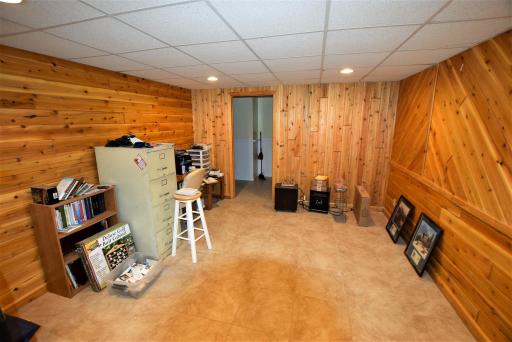 201 19th Avenue NE, Roseau, MN 56751