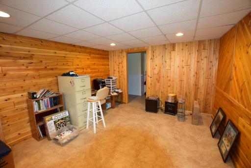 201 19th Avenue NE, Roseau, MN 56751