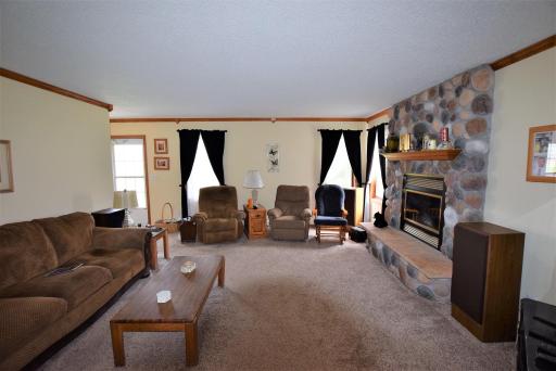 201 19th Avenue NE, Roseau, MN 56751
