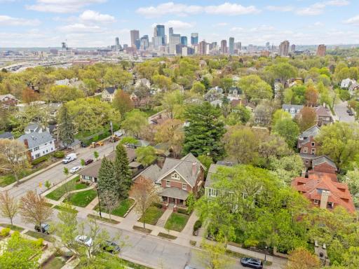 1777 Knox Avenue S, Minneapolis, MN 55403