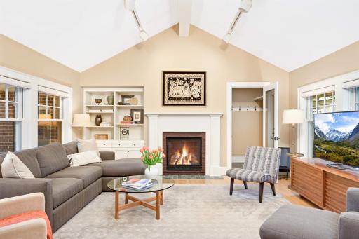 1777 Knox Avenue S, Minneapolis, MN 55403