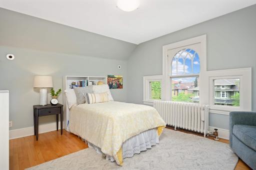 1777 Knox Avenue S, Minneapolis, MN 55403