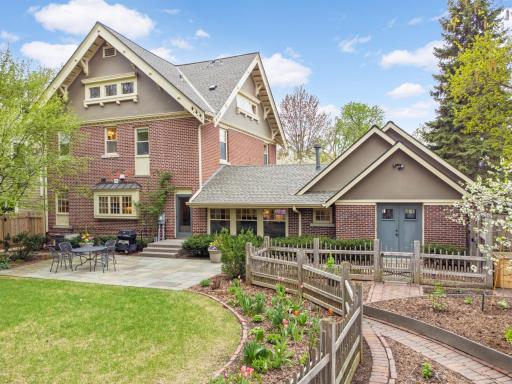 1777 Knox Avenue S, Minneapolis, MN 55403