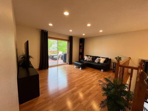 8432_Living Room.jpeg