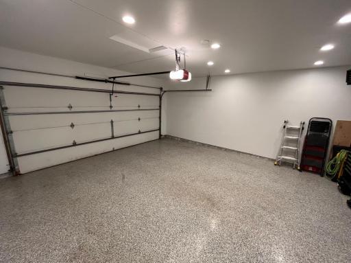 8432_Garage(3).jpeg