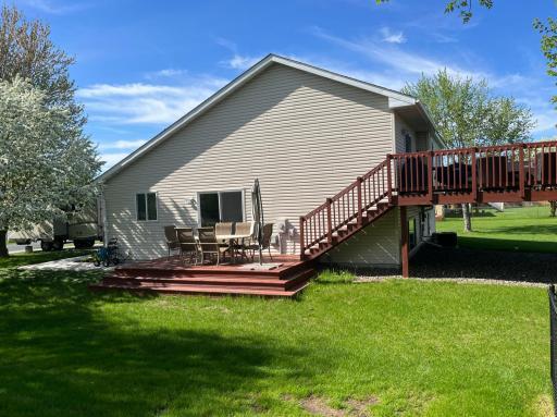 8432_Porch Lower and Upper.jpeg