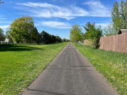 8432_Walking Trail.jpeg