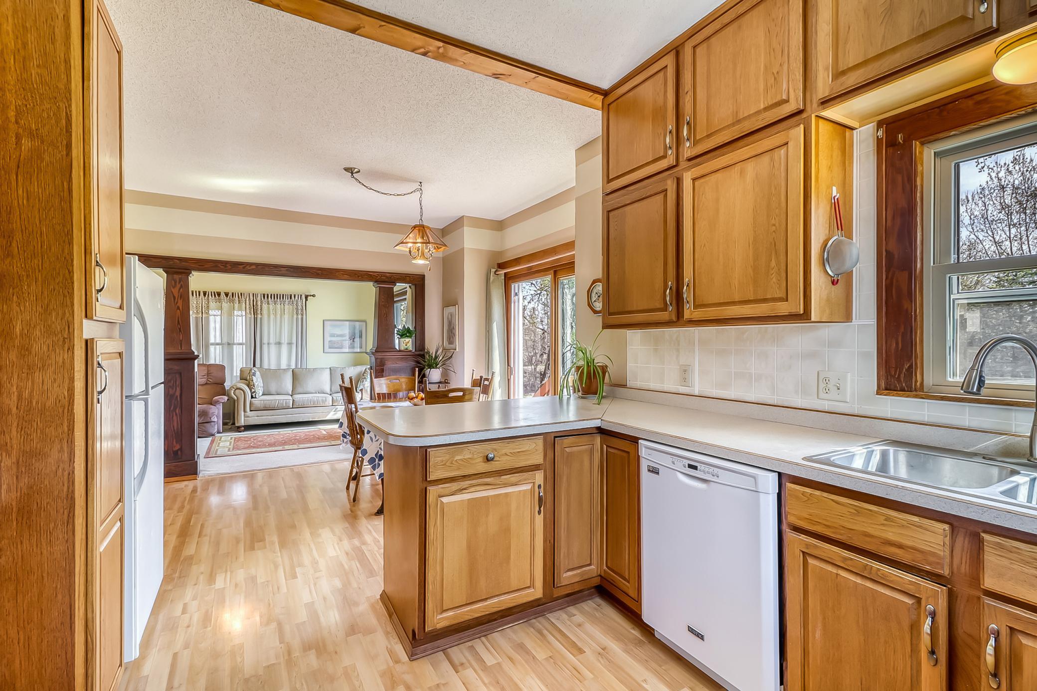 Kitchen1_3.jpg