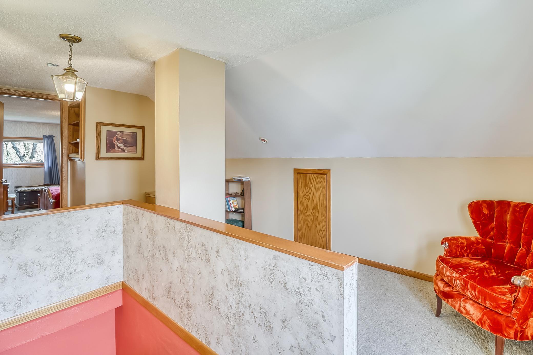 Upstairs1_3.jpg