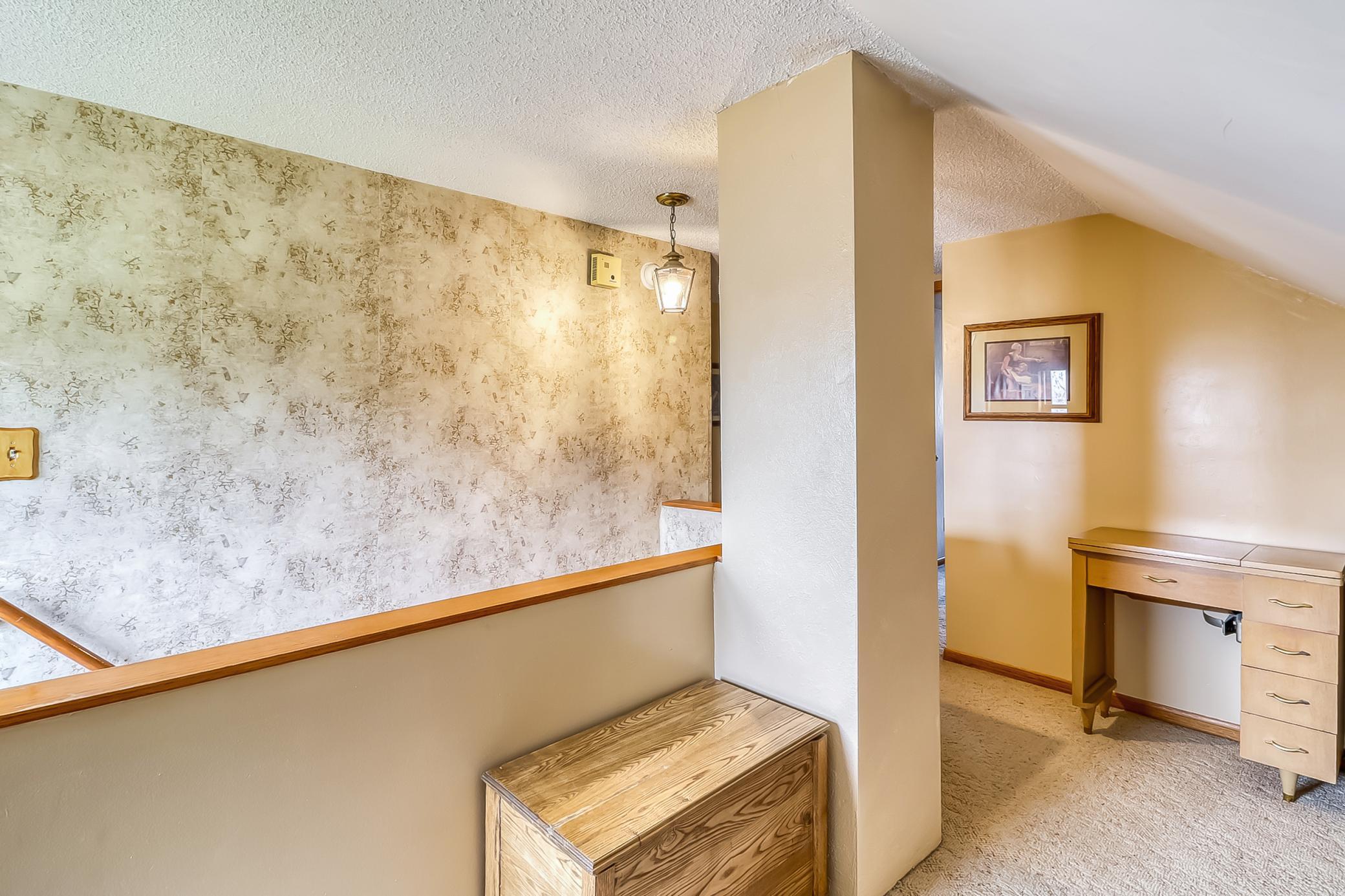 Upstairs1_1.jpg