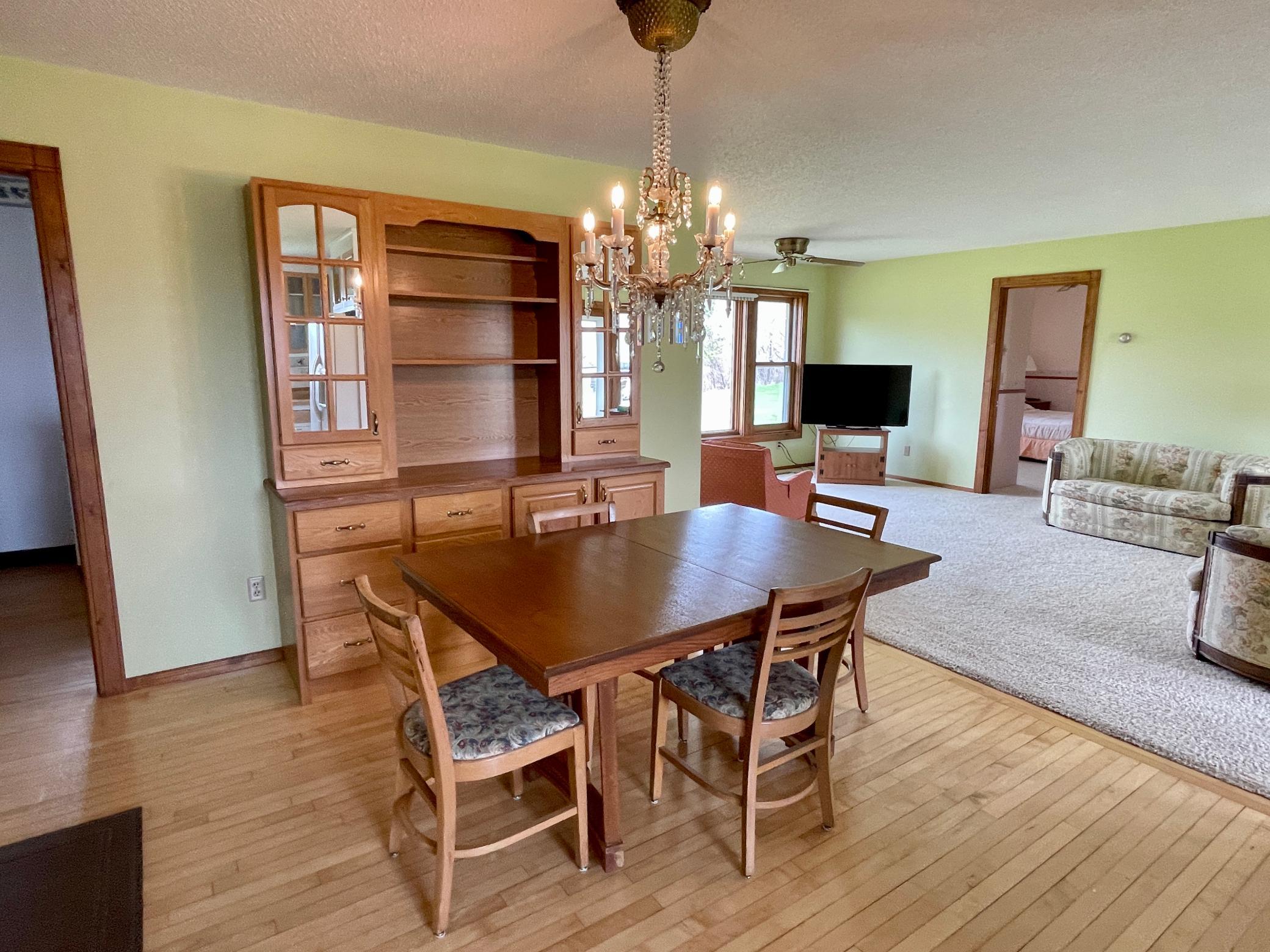 4-Dining room (1).jpg