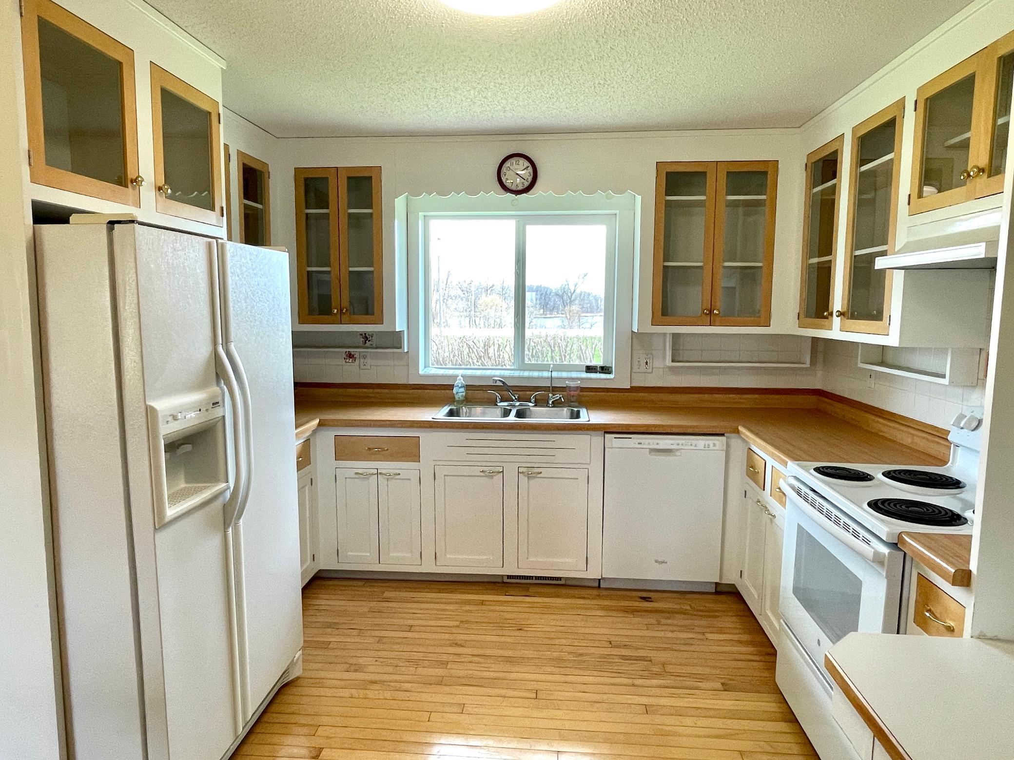 5-Kitchen (1).jpg
