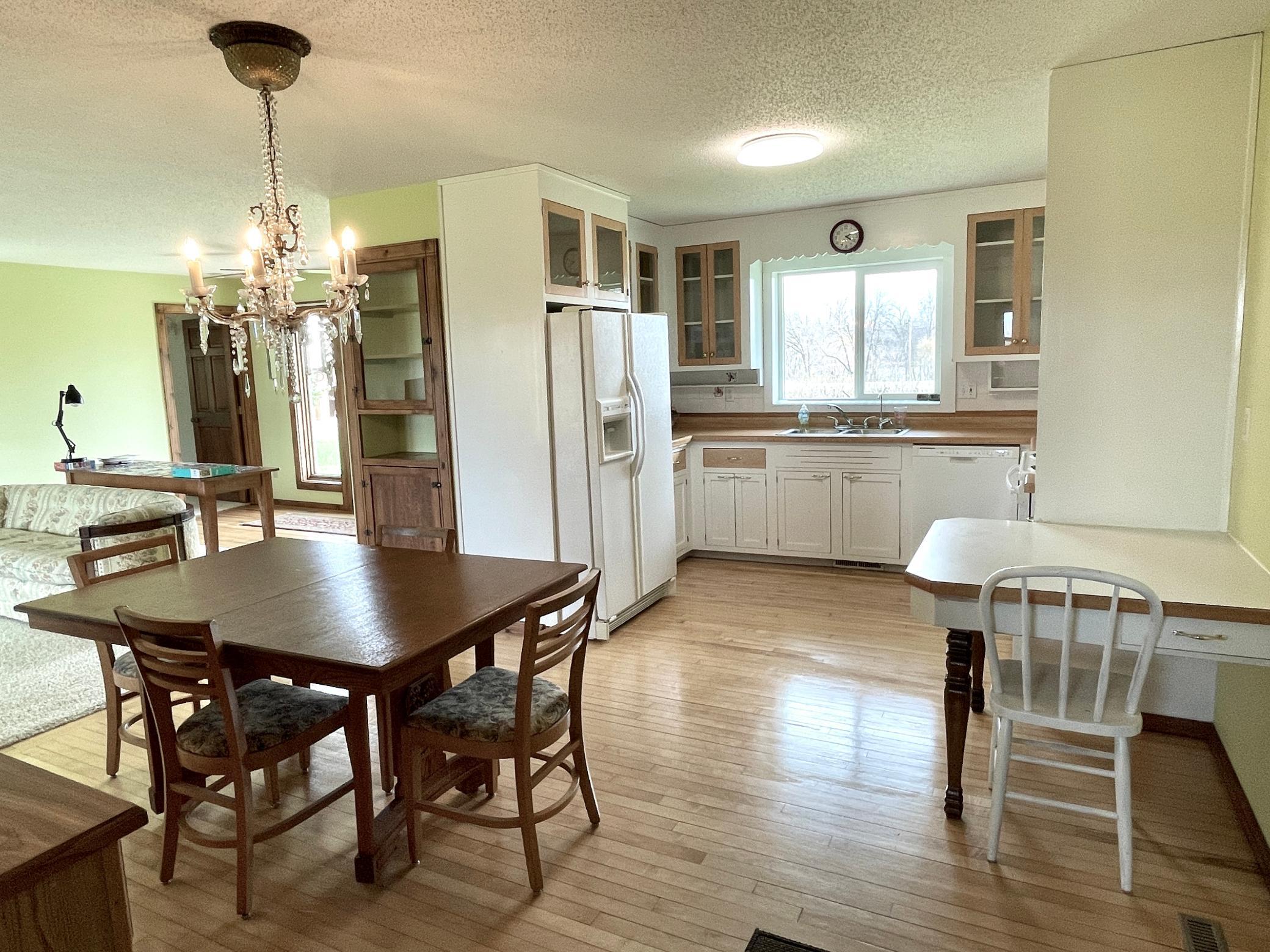 4-Dining room (3).jpg