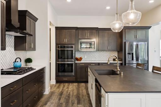 752 Summerbrooke Circle, Eagan, MN 55123