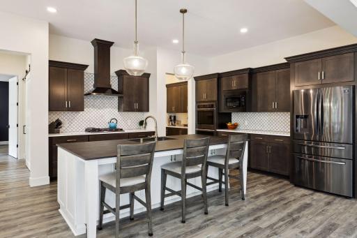 752 Summerbrooke Circle, Eagan, MN 55123