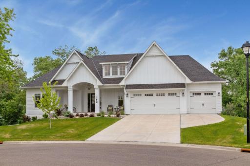 752 Summerbrooke Circle, Eagan, MN 55123