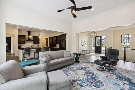 752 Summerbrooke Circle, Eagan, MN 55123