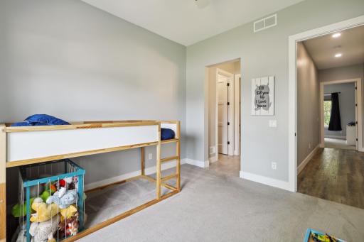 752 Summerbrooke Circle, Eagan, MN 55123
