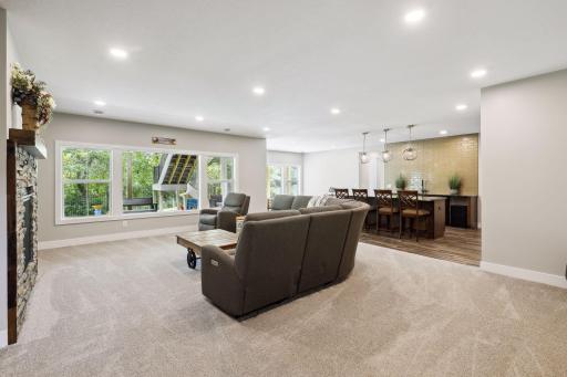 752 Summerbrooke Circle, Eagan, MN 55123