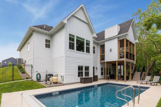 752 Summerbrooke Circle, Eagan, MN 55123