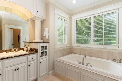12711 Riverview Road, Eden Prairie, MN 55347