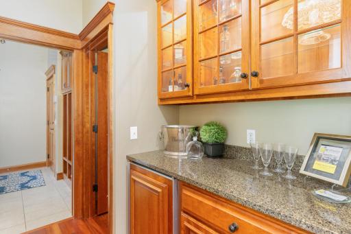 12711 Riverview Road, Eden Prairie, MN 55347