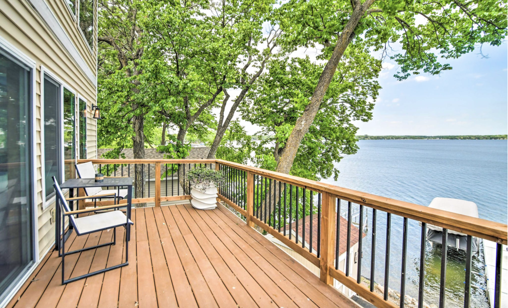lakeside deck.png