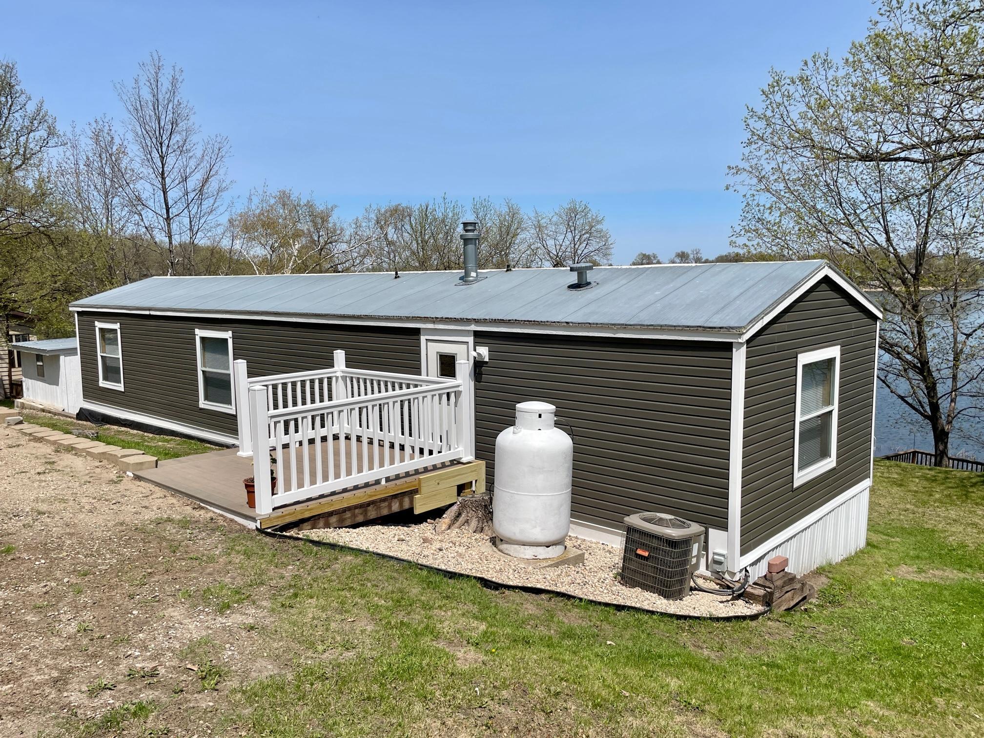 5-Road side of mobile home.jpg
