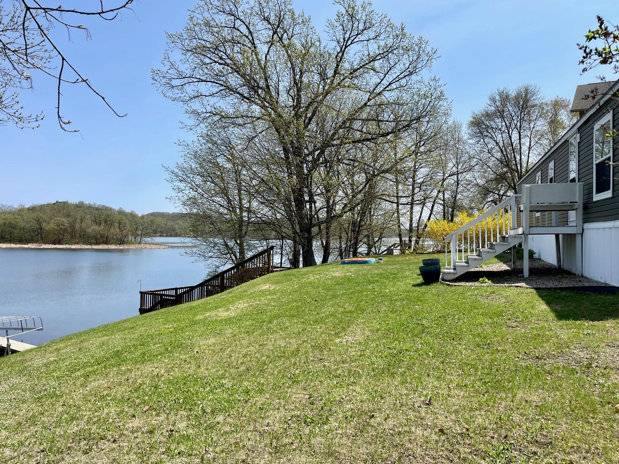 4-Lakeside yard with plenty of room to play and relax (1).jpg