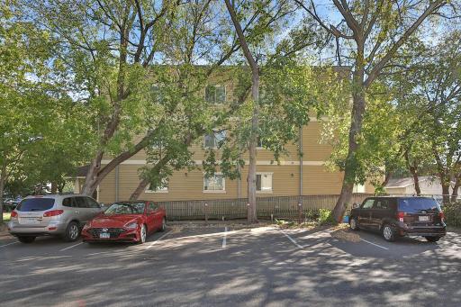 1716 Rollins Avenue SE, Minneapolis, MN 55414