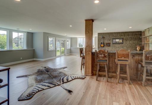11 Crescent Lane, Saint Paul, MN 55127