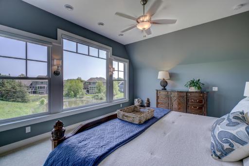 11 Crescent Lane, Saint Paul, MN 55127