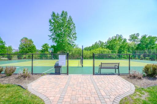 11 Crescent Lane, Saint Paul, MN 55127