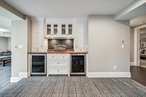 5232 Duncraig Road, Edina, MN 55436