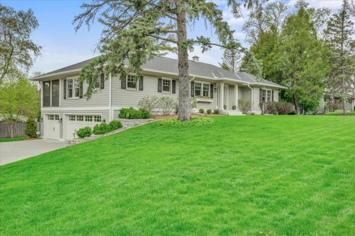 5232 Duncraig Road, Edina, MN 55436