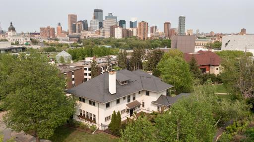 57 Groveland Terrace, Minneapolis, MN 55403